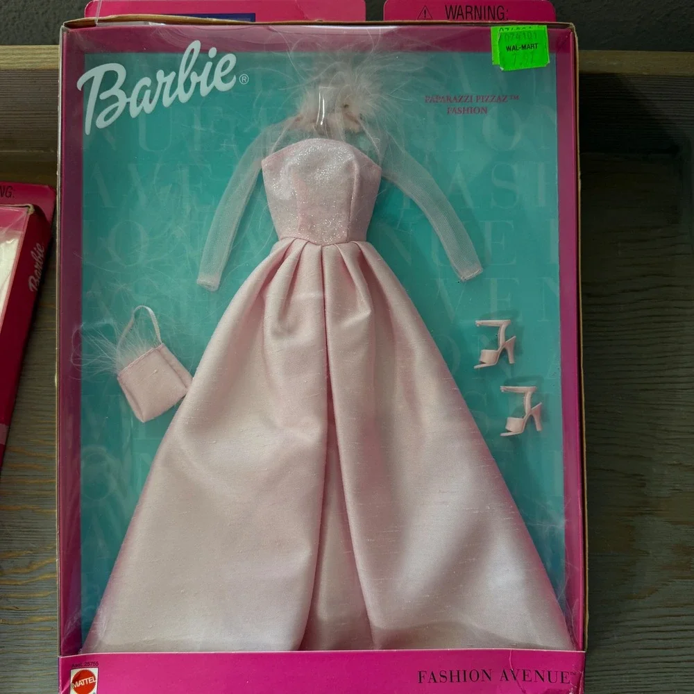 Vintage 2001 Barbie Fashion Avenue Paparazzi Pizzazz & Paris Film Festival Gowns
